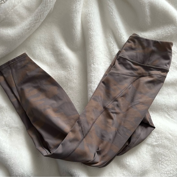 Athleta Rainier *Reflective Tight - Picture 4 of 6